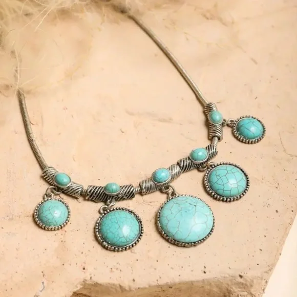 NWT Turquoise Beaded Necklace with Silver Accents Boho Western or Vintage.